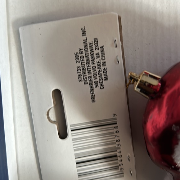 Black Santa w fur cap - Picture 4 of 4